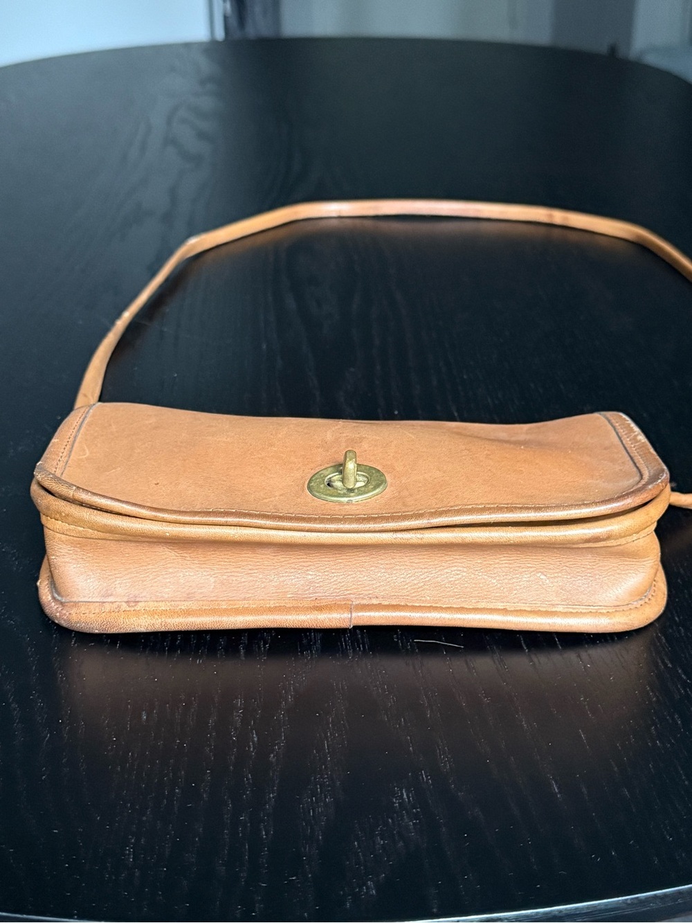 Vintage Coach Dinky Tan Bag - Picture 3 of 12
